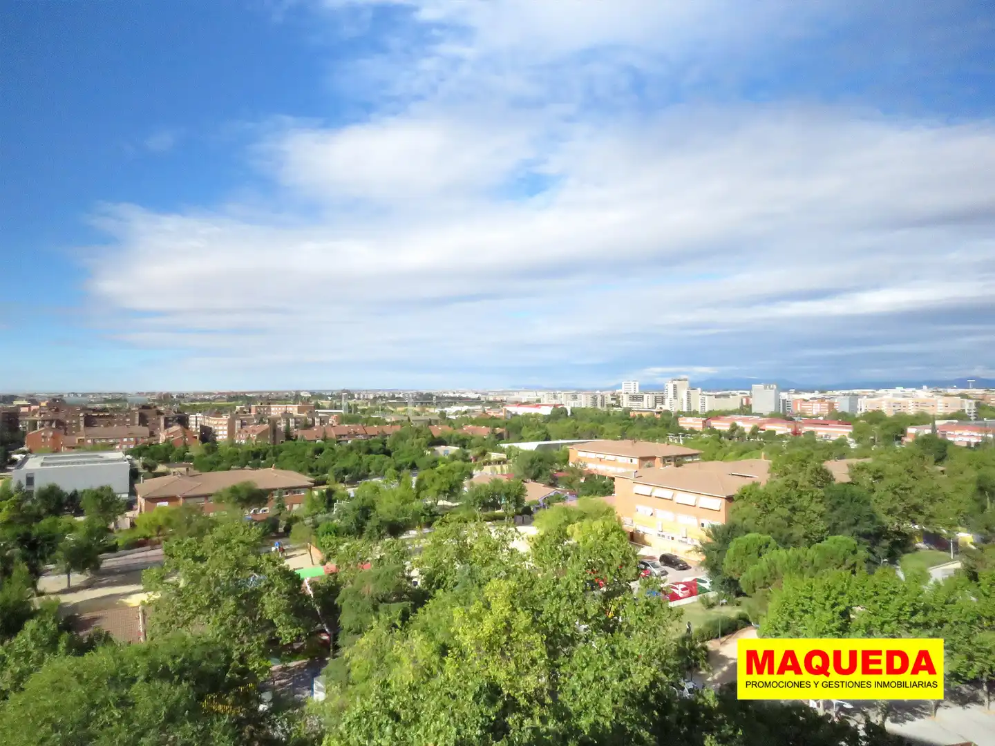 Vista exterior de Piso en venta en Alcorcón con Aire acondicionado, Calefacción y Parquet