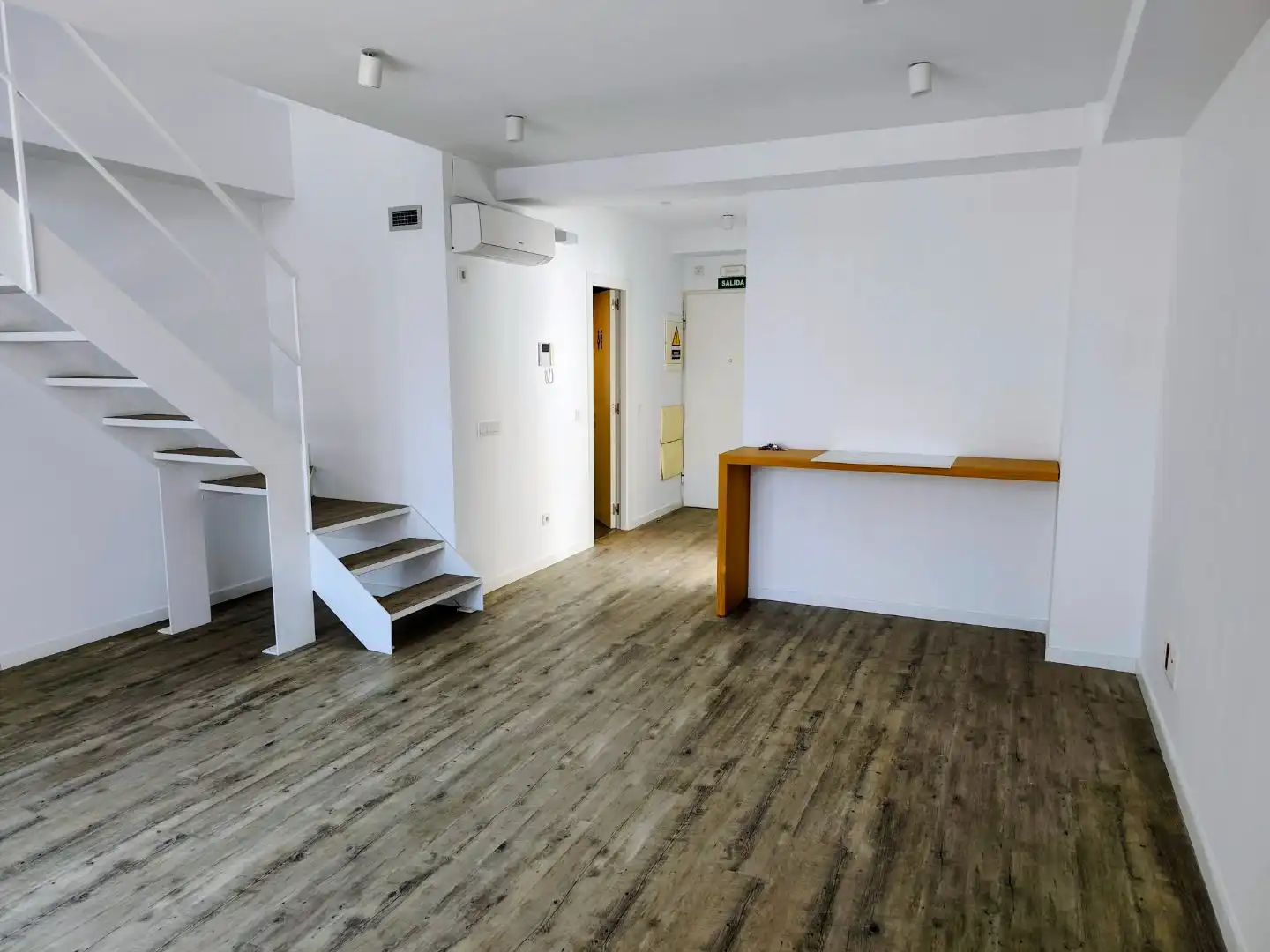 Büro zur Miete in Madrid mit Klimaanlage und Internet