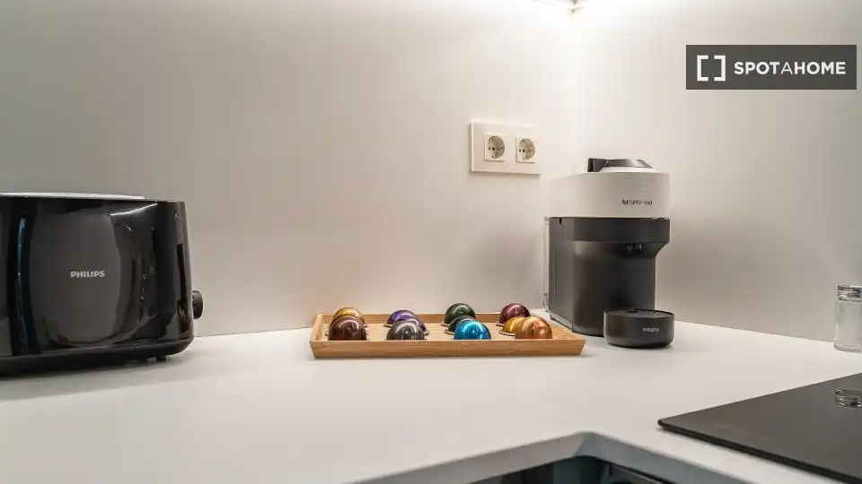 Kitchen of Flat for share in Barcelona  with Air Conditioner, Heating and Furnished
