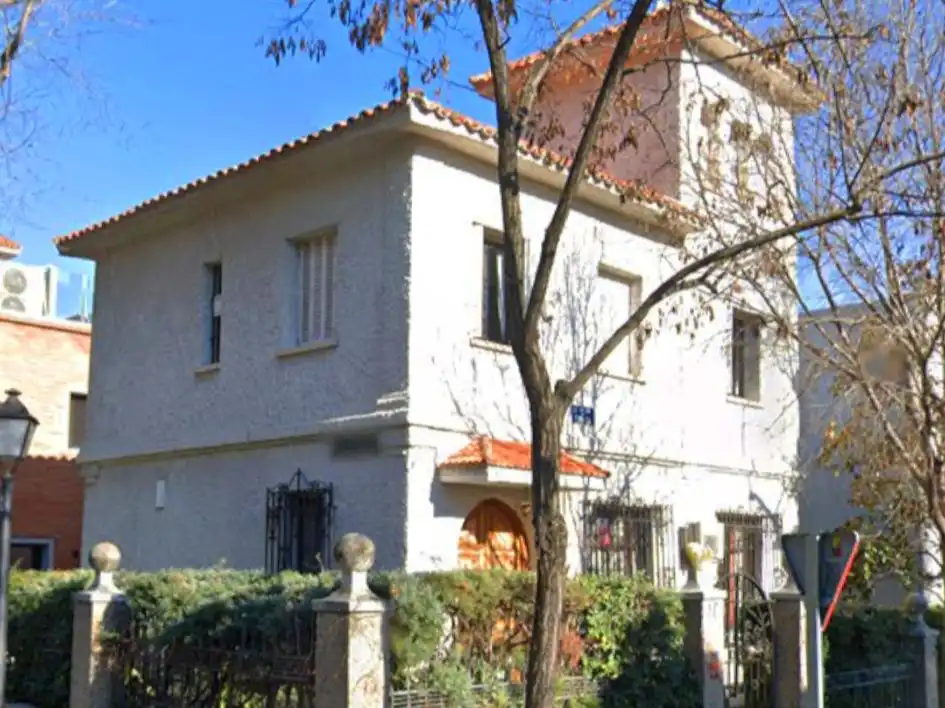 Vista exterior de Casa o chalet en venta en Madrid con Aire acondicionado, Calefacción y Jardín privado