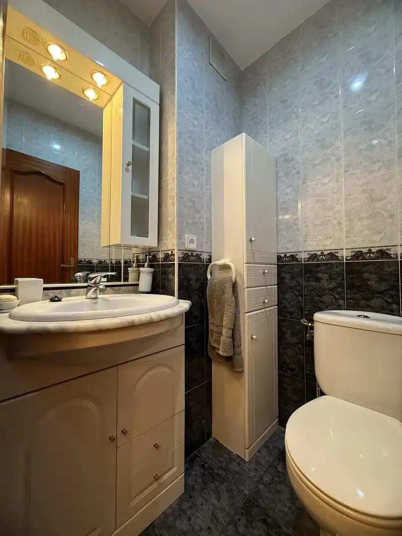 Baño de Piso en venta en Madrid con Calefacción y Terraza