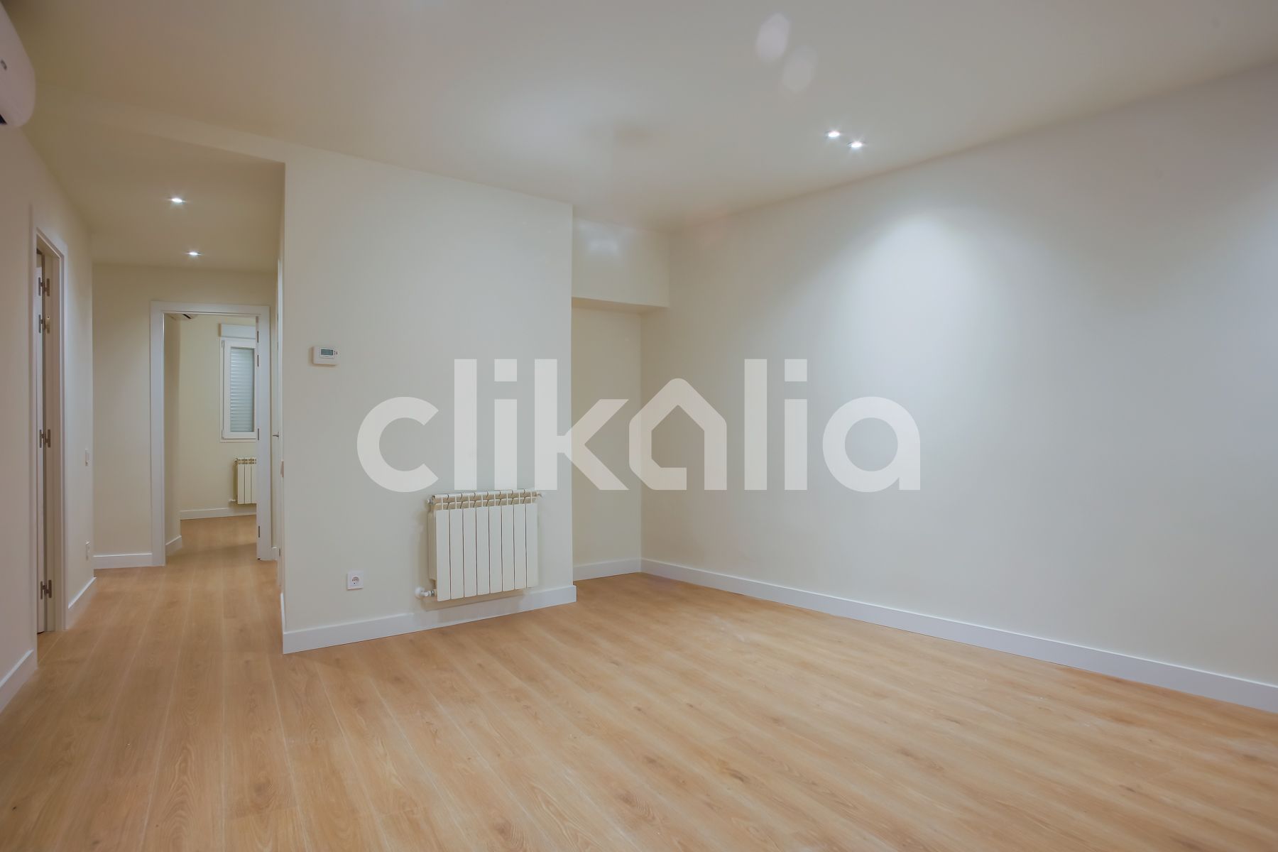 Habitación de Piso en venta en  Madrid Capital con Aire acondicionado, Calefacción y Terraza