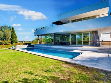 Casa amb piscina en venda a Puerto de Sotogrande - La Marina