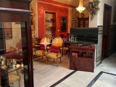 House with balcony for sale in Centro