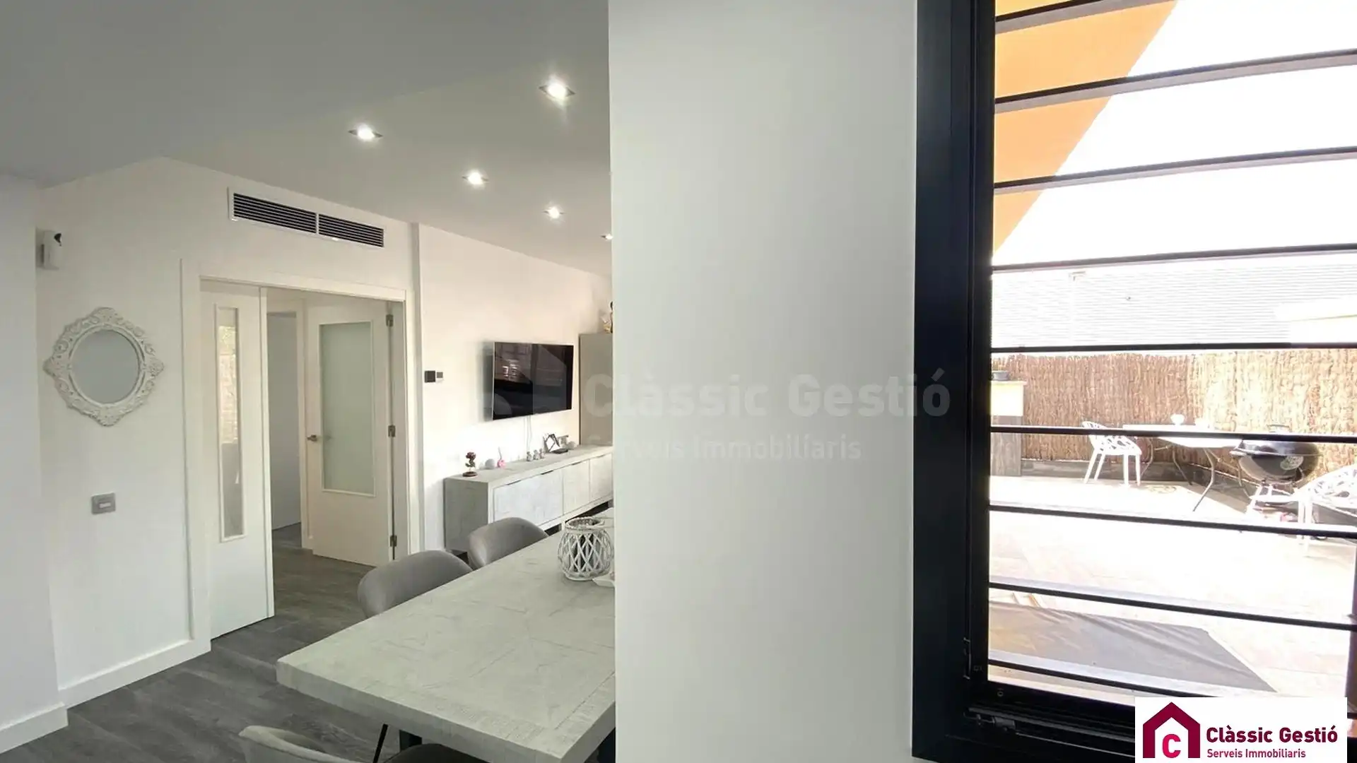 Dining room of Houses for sale in Terrassa  with Air Conditioner, Heating and Terrace