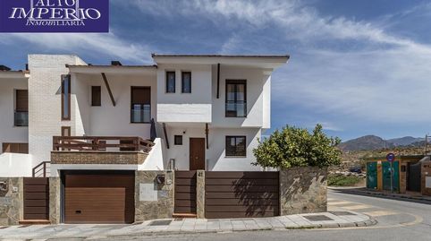 Foto 2 de Casa adosada en venta en Barrio de la Vega, Monachil