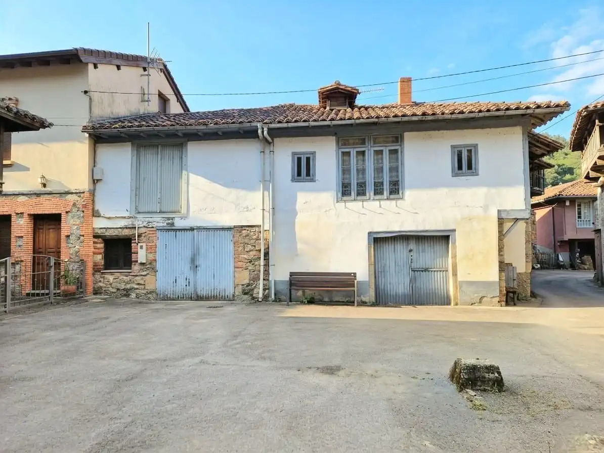 Casa amb jardí en venda a Grado