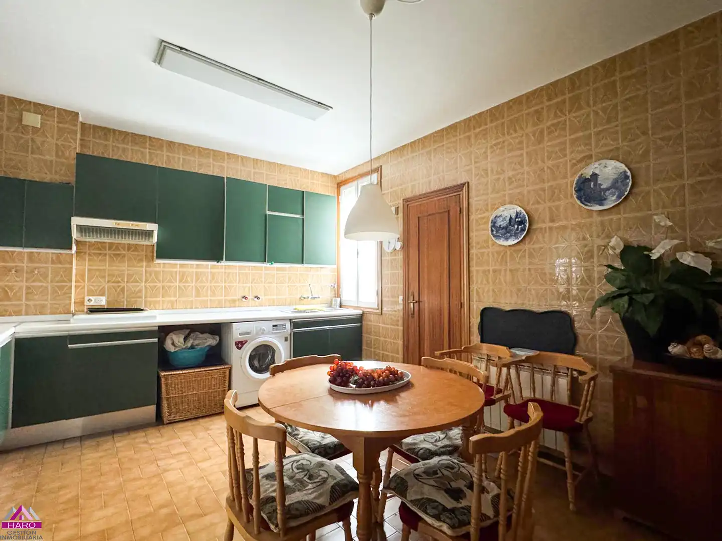Cocina de Piso en venta en Madrid con Calefacción, Trastero y Balcón