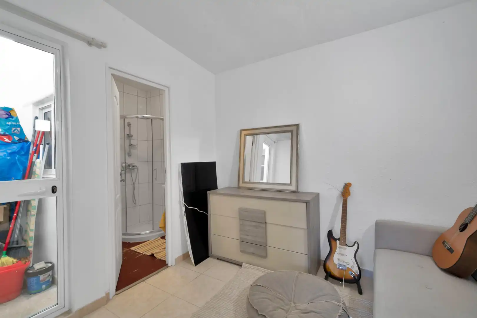 Dormitori de Casa adosada en venda en Marbella amb Jardí privat i Piscina comunitària