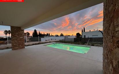 Swimming pool of House or chalet for sale in Alcanar  with Air Conditioner, Heating and Terrace