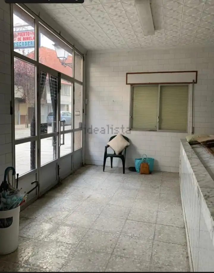 Außenansicht von Maisonette zum Verkauf in Monforte de Lemos mit Heizung, Parkett und Abstellraum