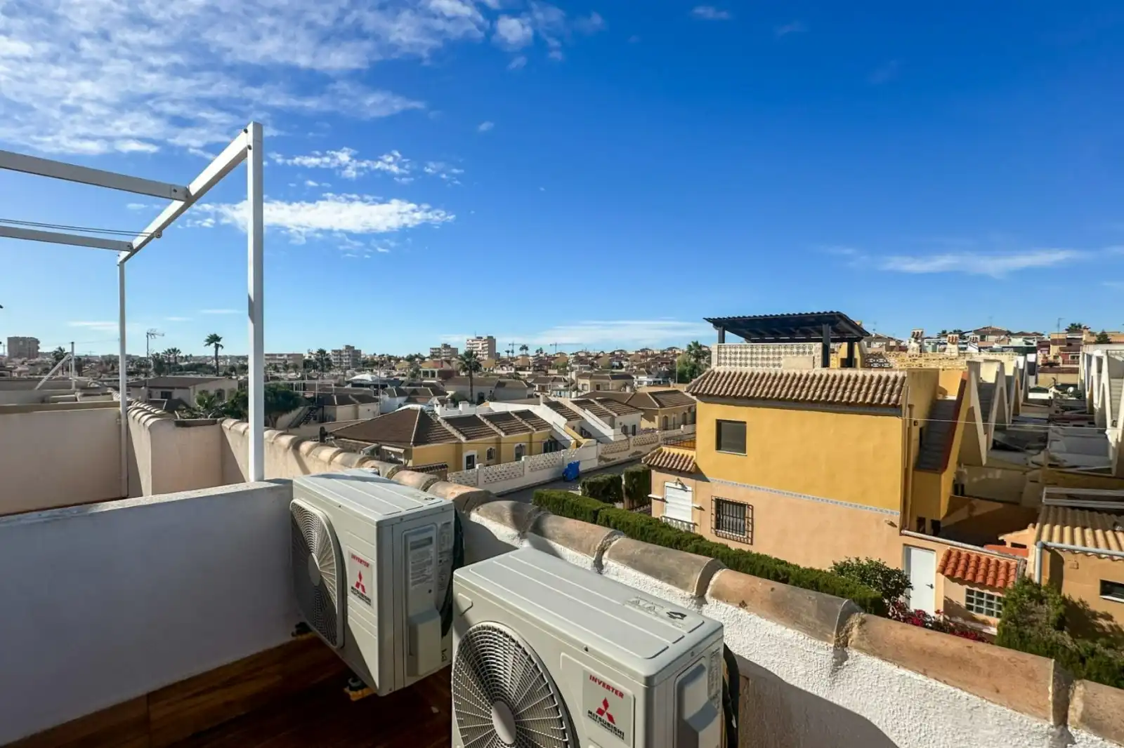 Exterior view of Houses for sale in Torrevieja  with Furnished