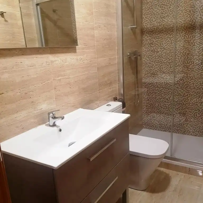 Habitació a Rúa Irmáns Villar H1 (Calle Paseo) centro, Casco Viejo