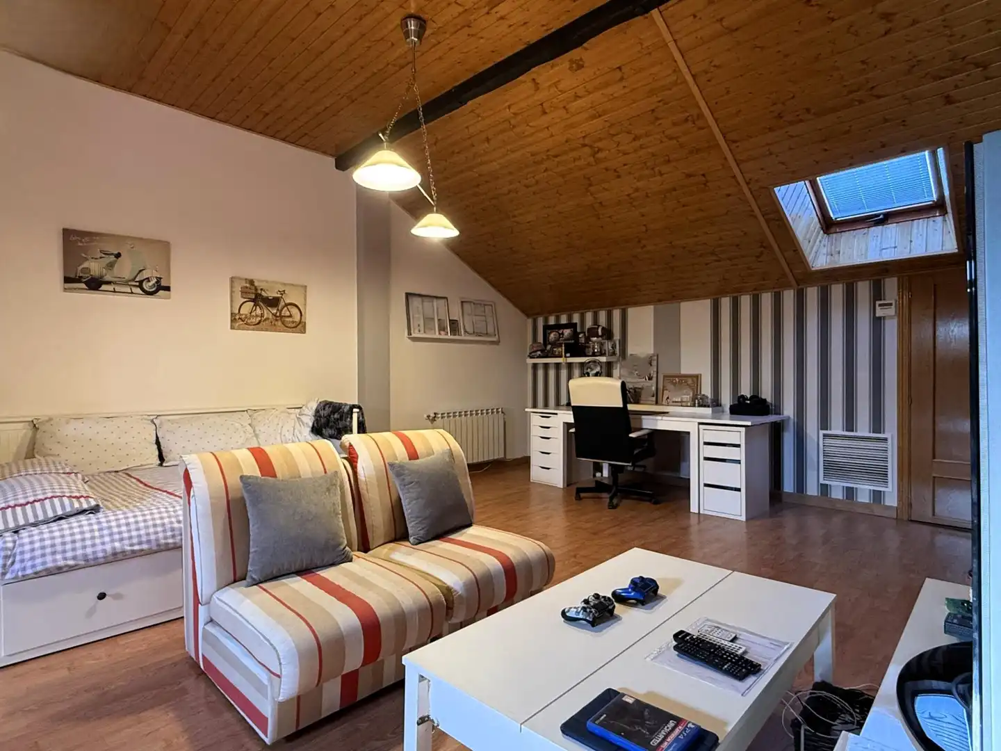 Sala de estar de Casa adosada en venta en Guadalajara con Aire acondicionado, Calefacción y Terraza