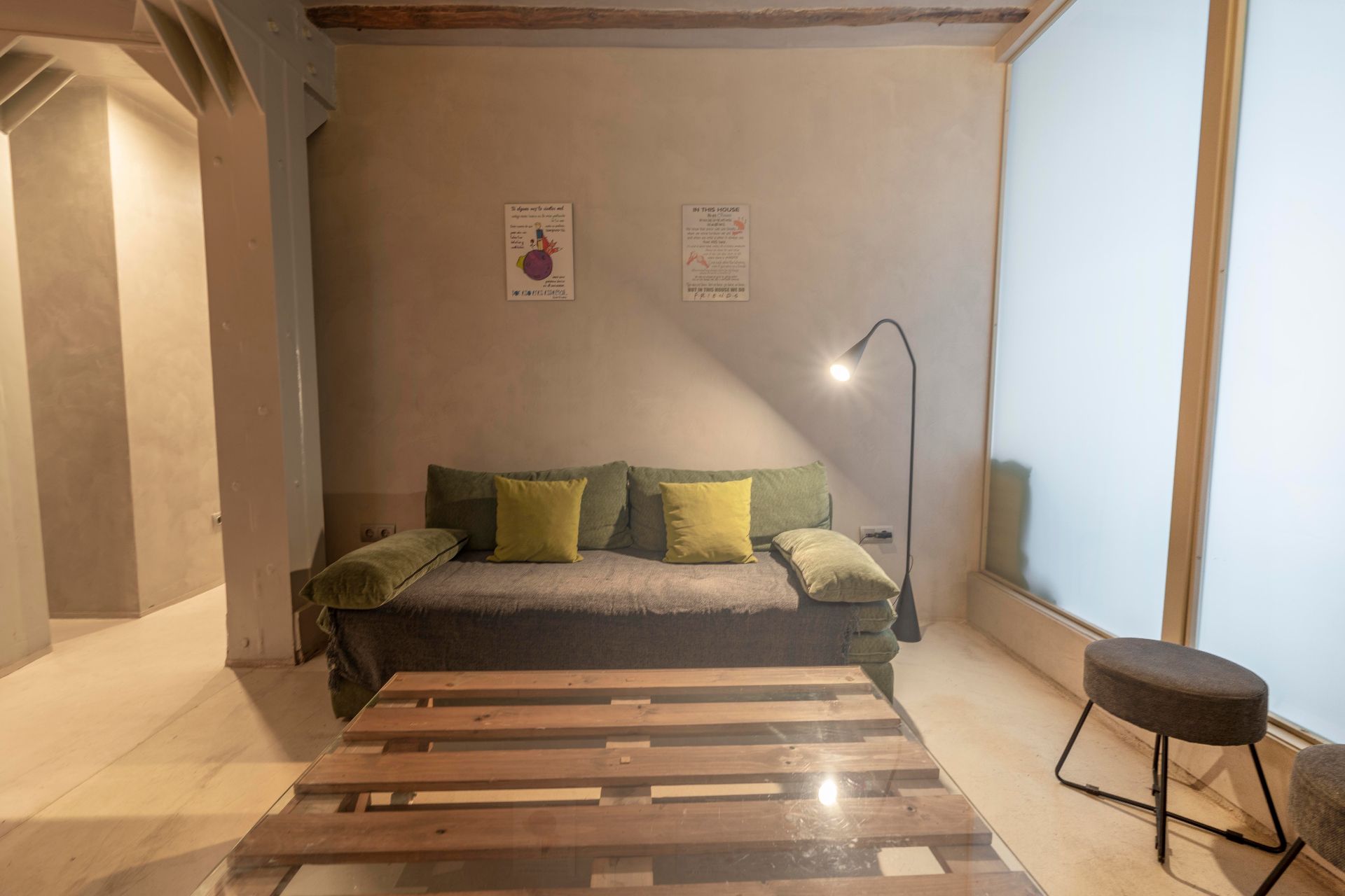 Living room of Flat for sale in  Madrid Capital  with Air Conditioner, Heating and Parquet flooring