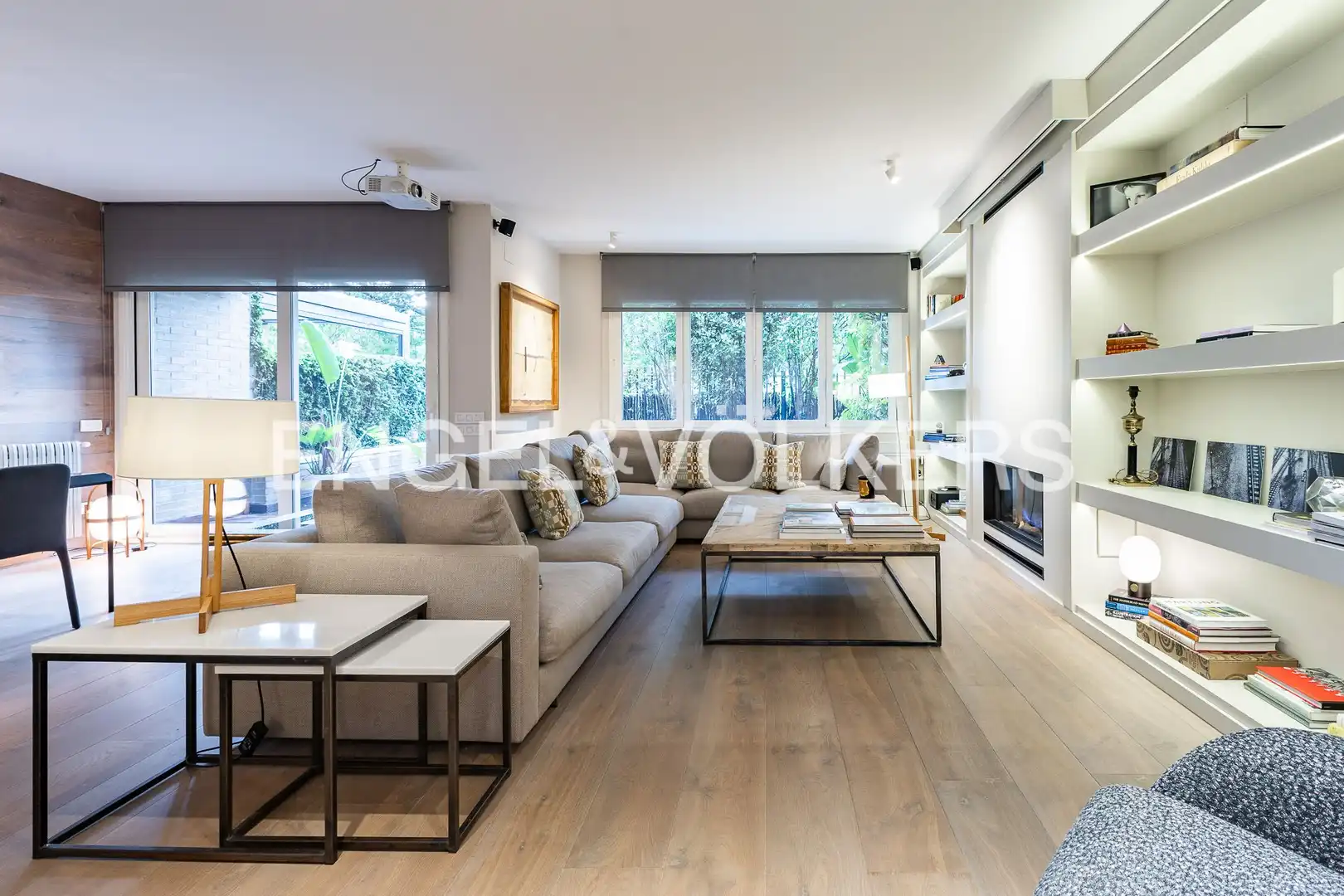 Sala de estar de Casa o chalet de alquiler en Sant Cugat del Vallès con Calefacción, Jardín privado y Parquet