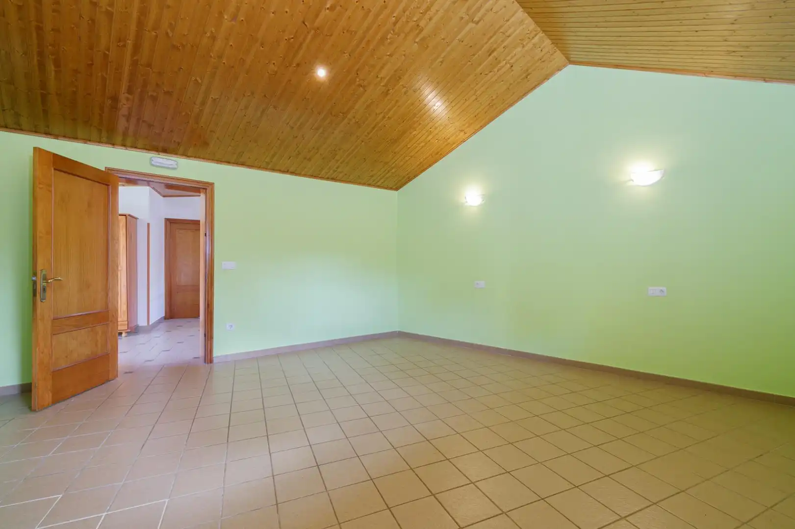 Houses for sale in Arbo  with Heating, Private garden and Storage room