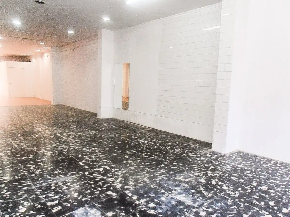 Local comercial de lloguer a Centre - Sant Oleguer, imagen 12