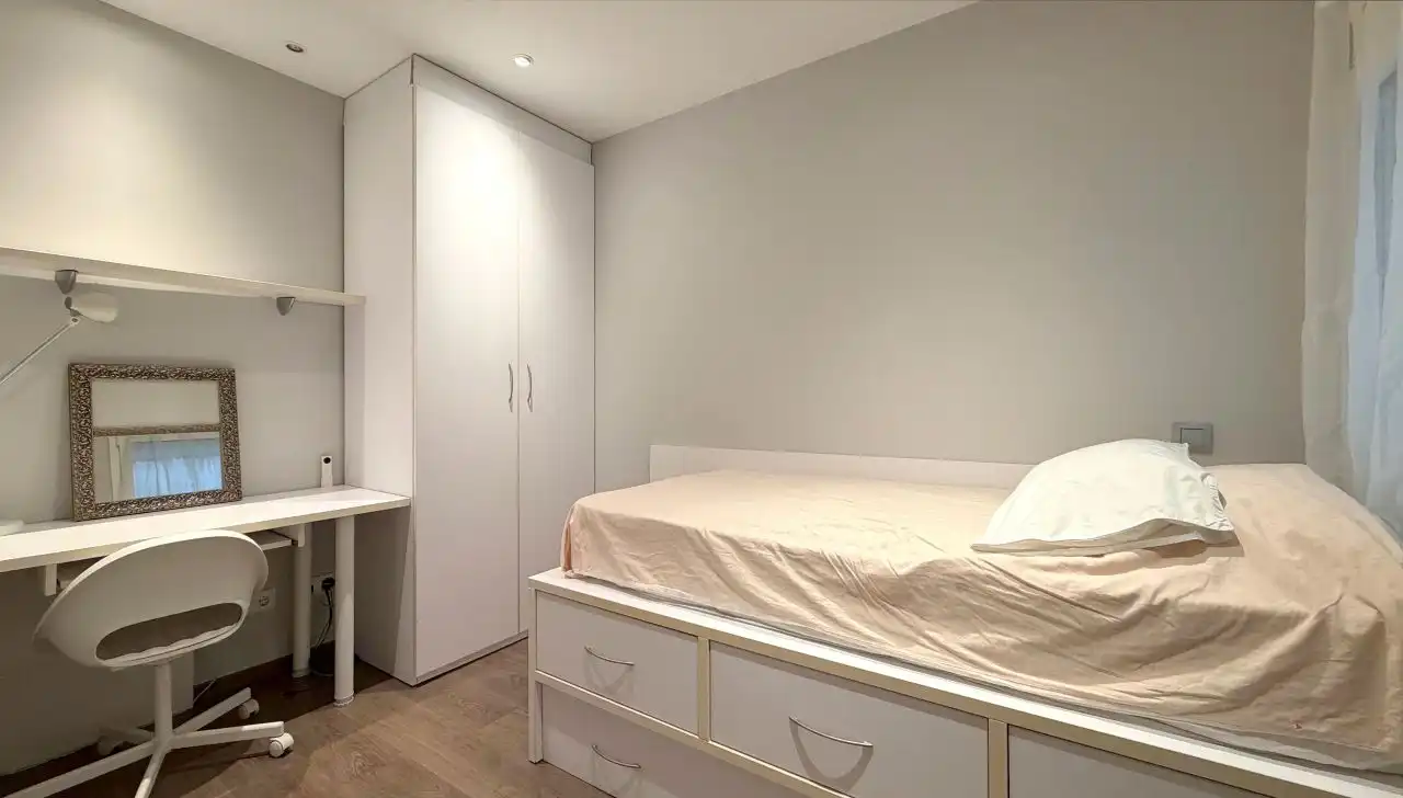 Habitación de Piso en venta en Barcelona con Aire acondicionado, Calefacción y Terraza