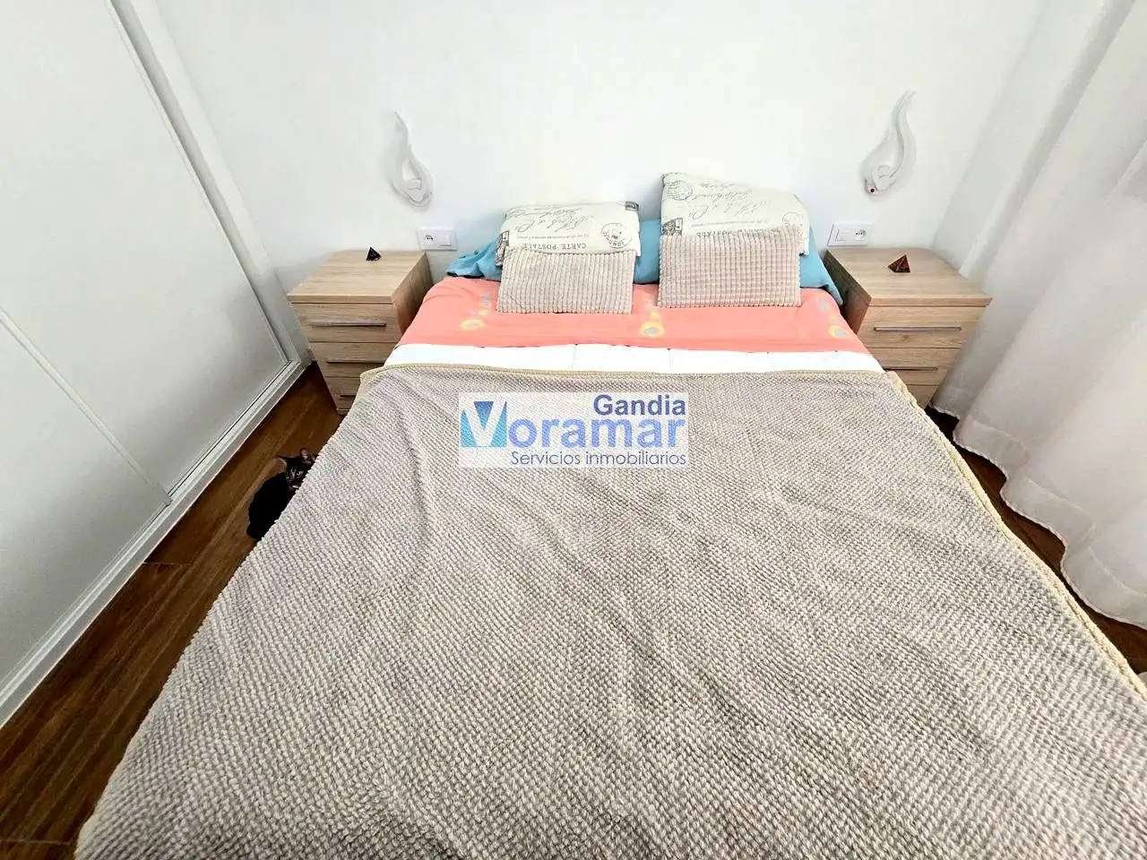 Habitación de Apartamento de alquiler en Gandia con Aire acondicionado, Terraza y Amueblado