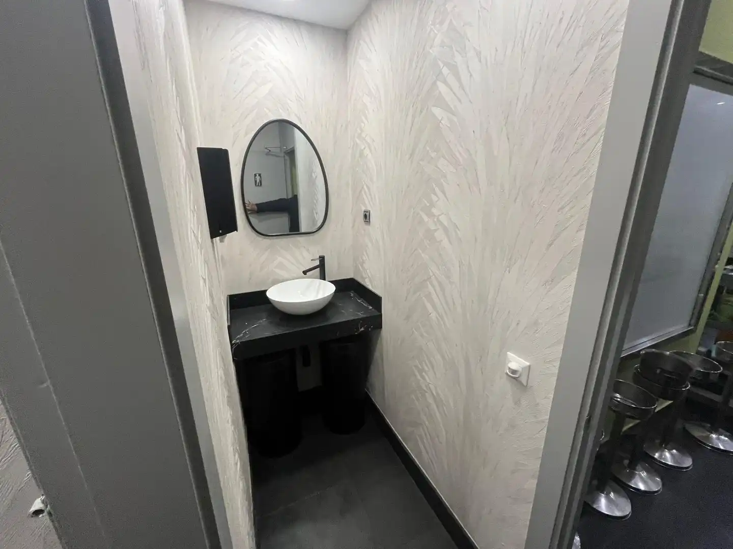Baño de Local en traspaso en Sevilla con Amueblado
