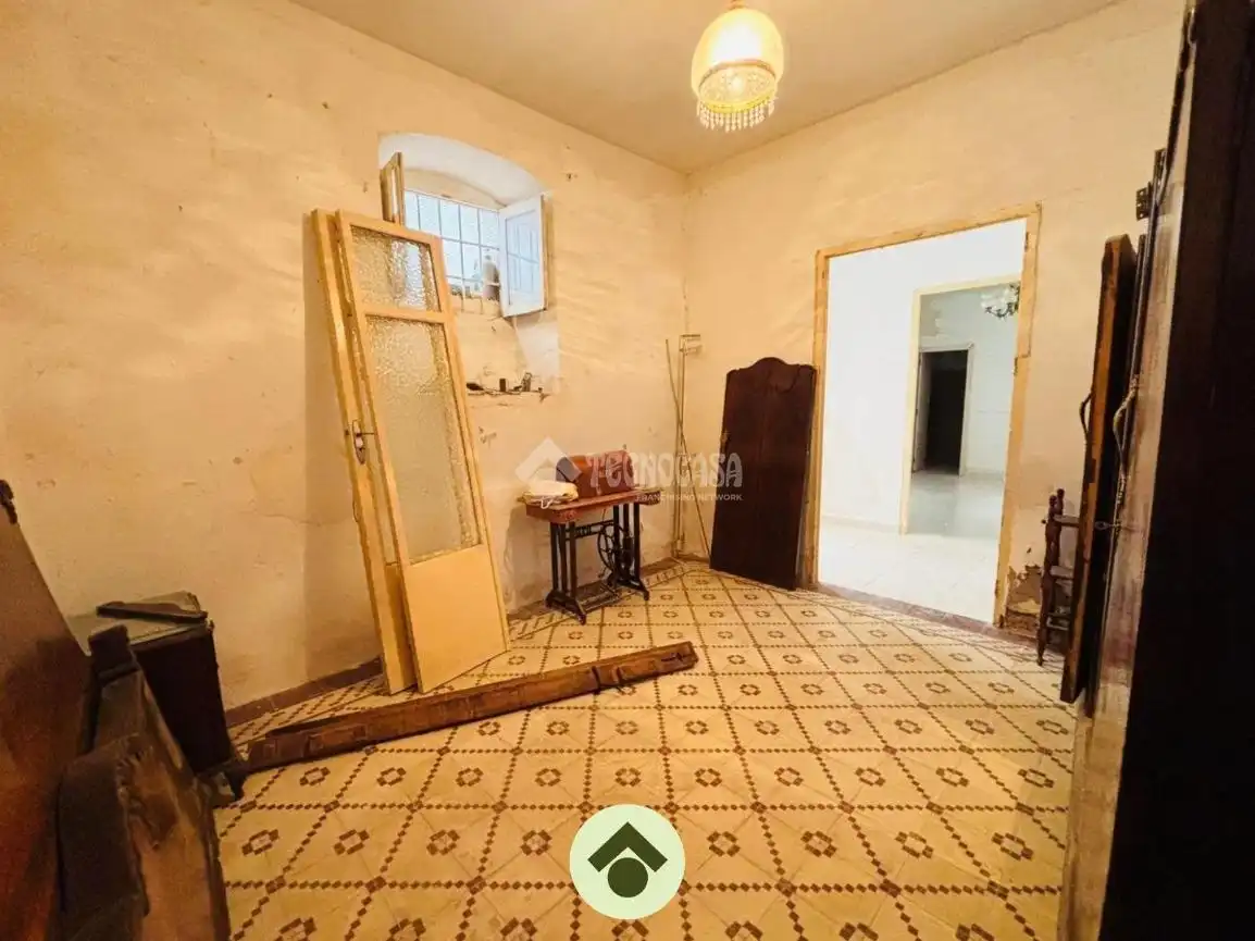 Detached homes for sale in El Carpio