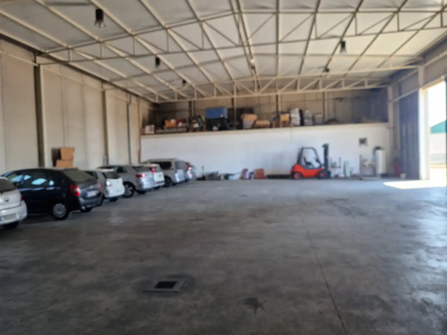 Aparcament de Nau industrial en venda en Miajadas amb Calefacció