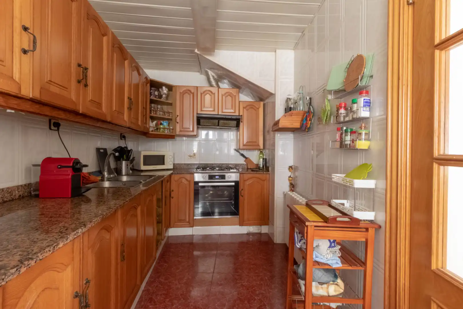 Cocina de Dúplex en venta en Sant Cebrià de Vallalta con Calefacción, Terraza y Horno