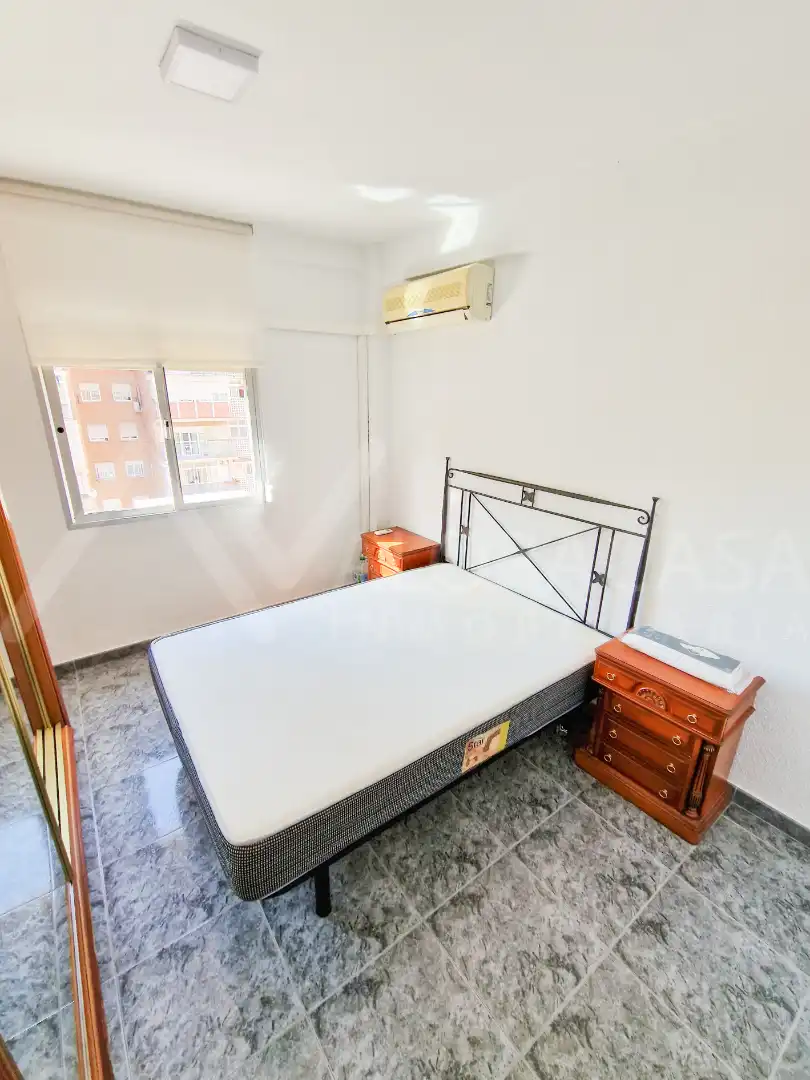 Bedroom of Flat for rent in Málaga  with Air Conditioner, Terrace and Furnished