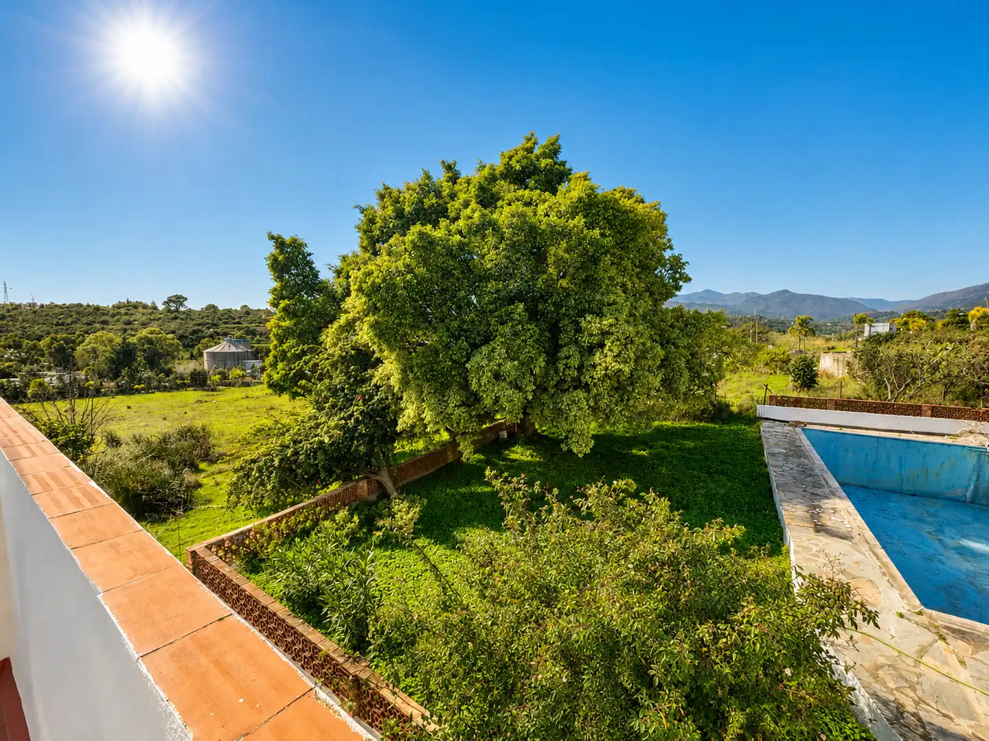 Terrassa de Casa o xalet en venda en Estepona amb Jardí privat, Terrassa i Piscina