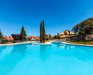 Piscina de Casa o xalet de lloguer en Villaviciosa de Odón amb Aire condicionat, Calefacció i Jardí privat