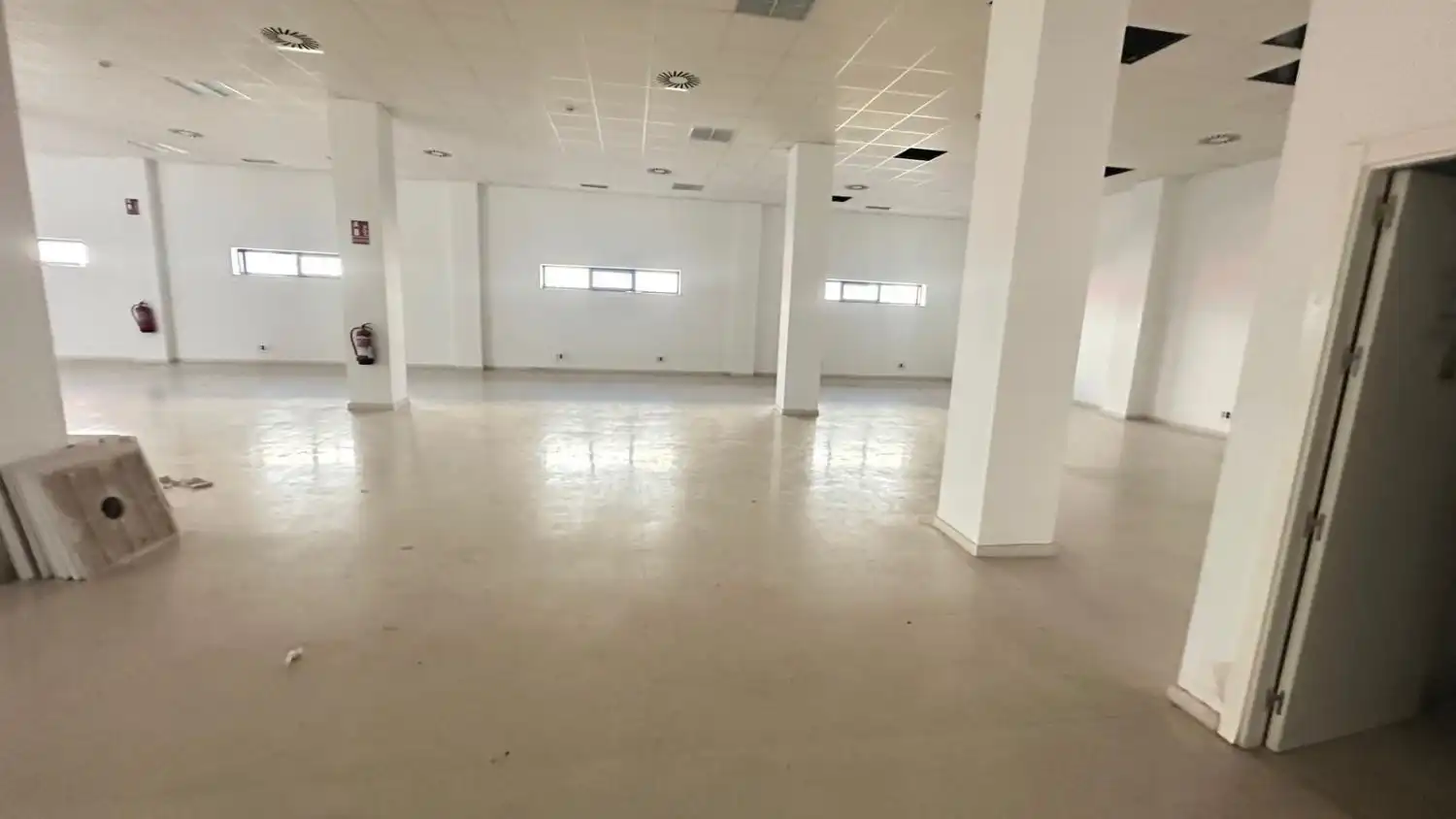 Fabrikhallen zur Miete in La Rinconada