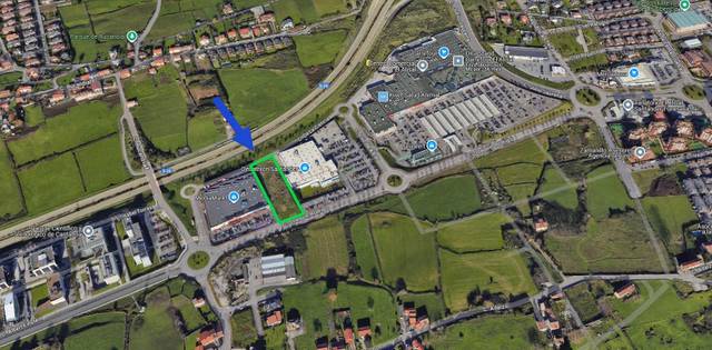 Terreno residencial en Venta en Calle Calle de Joaquín Rodrigo en Alisal - San Román