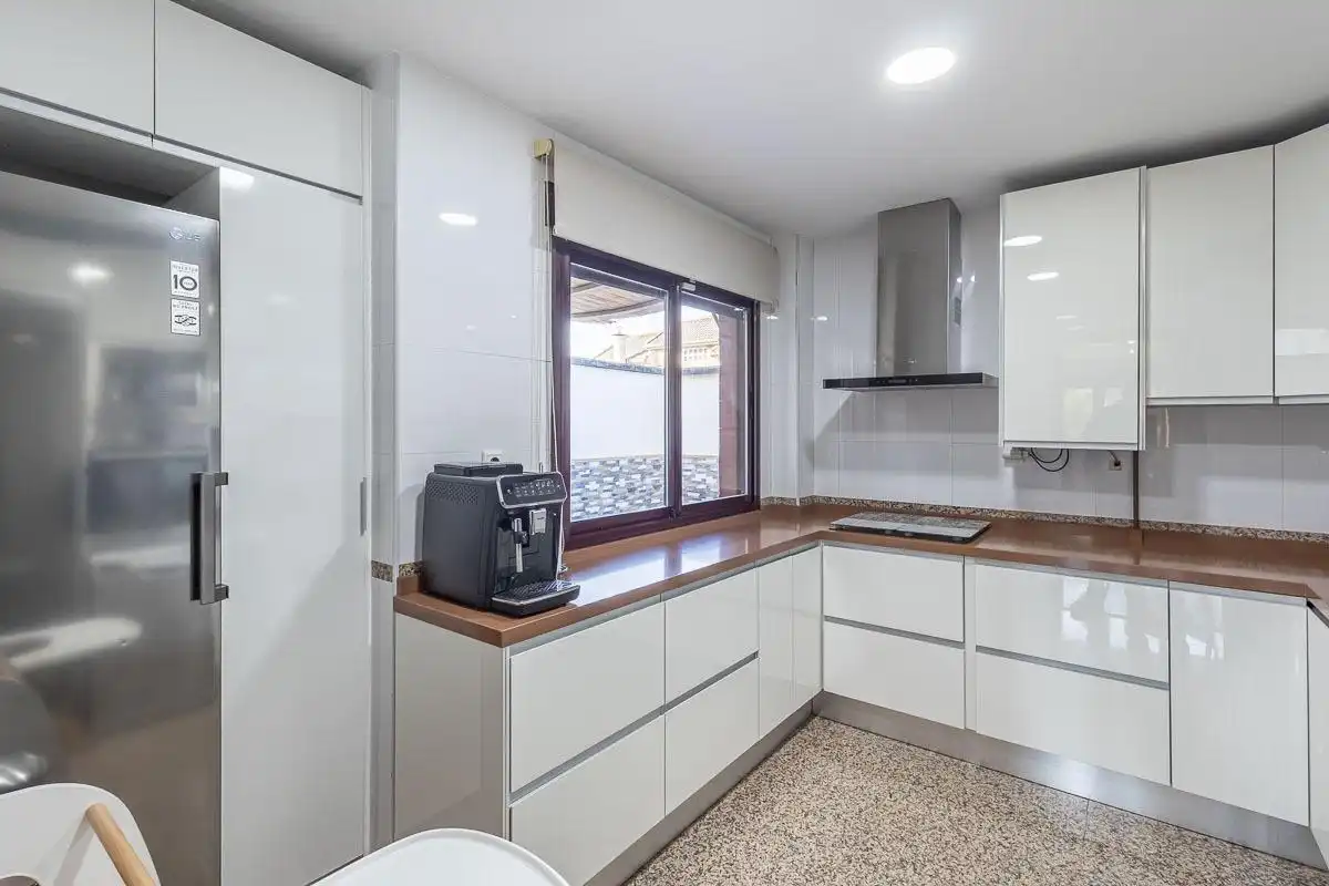 Cuina de Casa adosada en venda en Casco Histórico