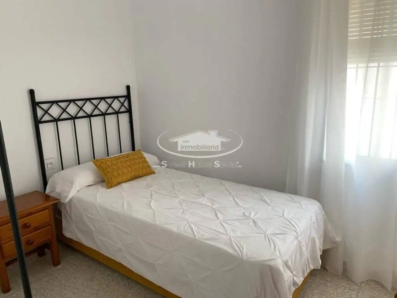 Dormitori de Casa adosada en venda en Sanlúcar de Barrameda amb Aire condicionat, Terrassa i Moblat