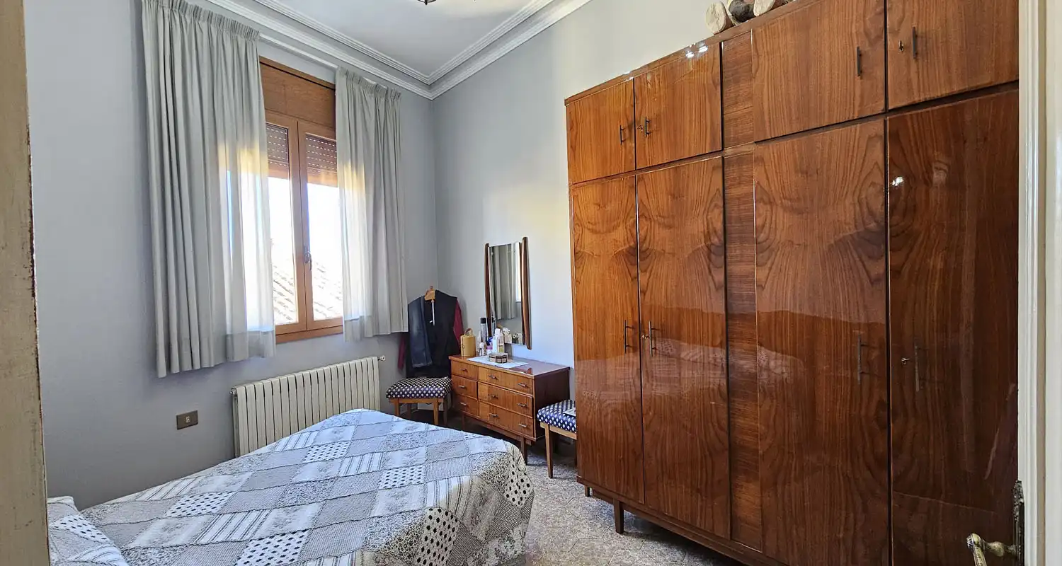 Dormitori de Casa o xalet en venda en Breda amb Calefacció, Terrassa i Traster