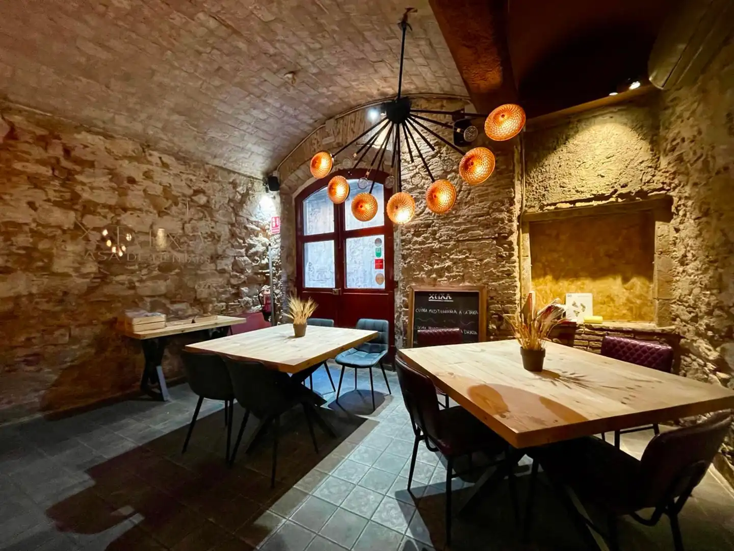 Commercial properties for transfer in Avinyo, Barri Gòtic