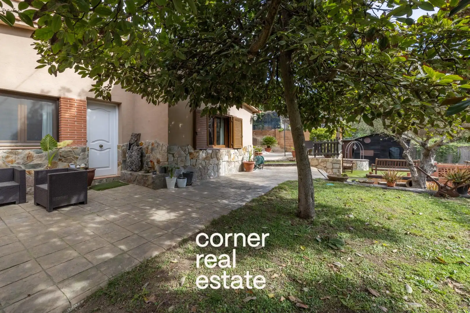 Vista exterior de Casa o chalet en venta en Molins de Rei con Aire acondicionado, Calefacción y Jardín privado