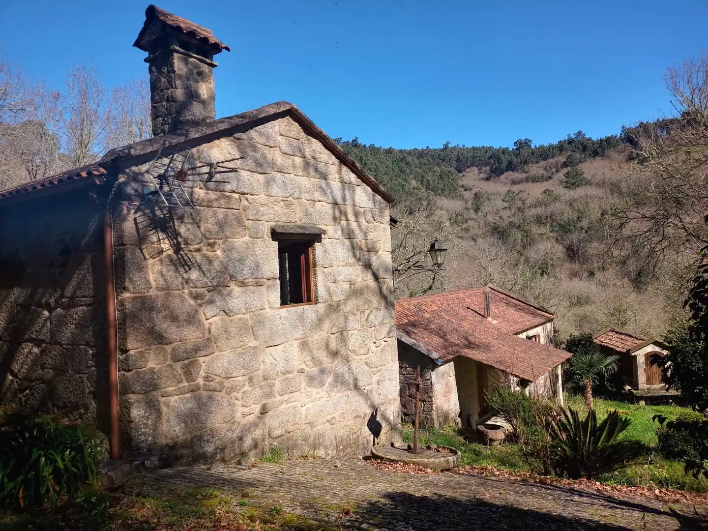 House with garden for sale in Lugar Covelo, imagen 3