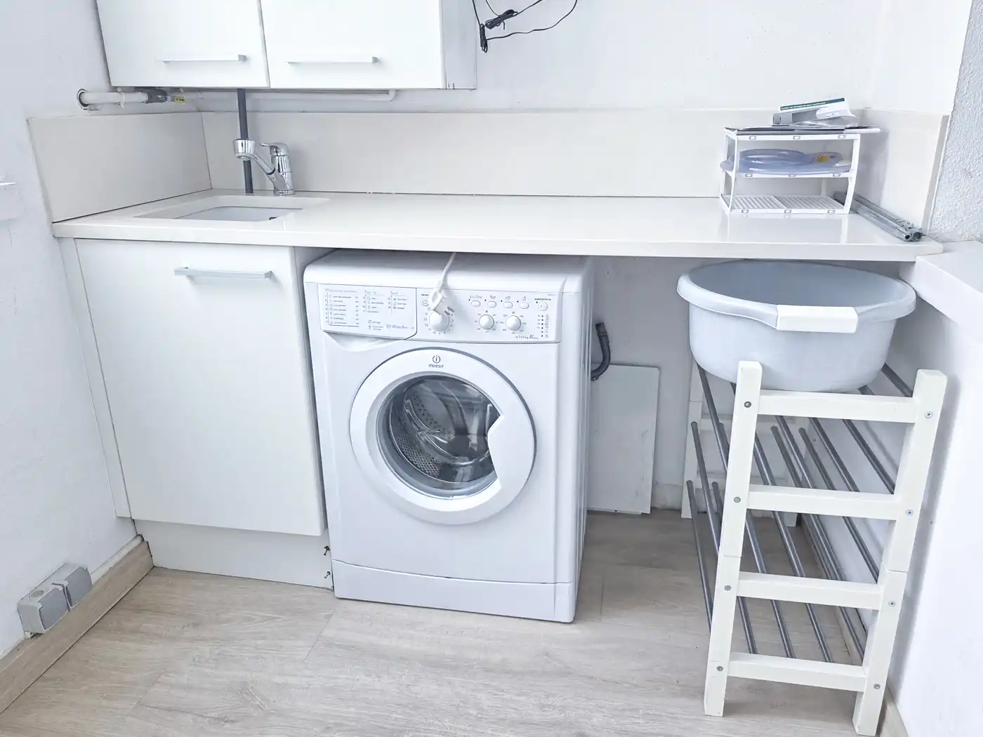 Kitchen of Attic for rent in Figueres  with Air Conditioner, Heating and Terrace