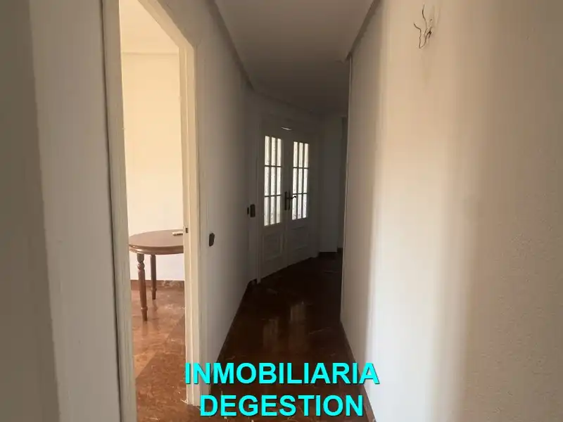 Flat for rent in Linares  with Air Conditioner and Balcony
