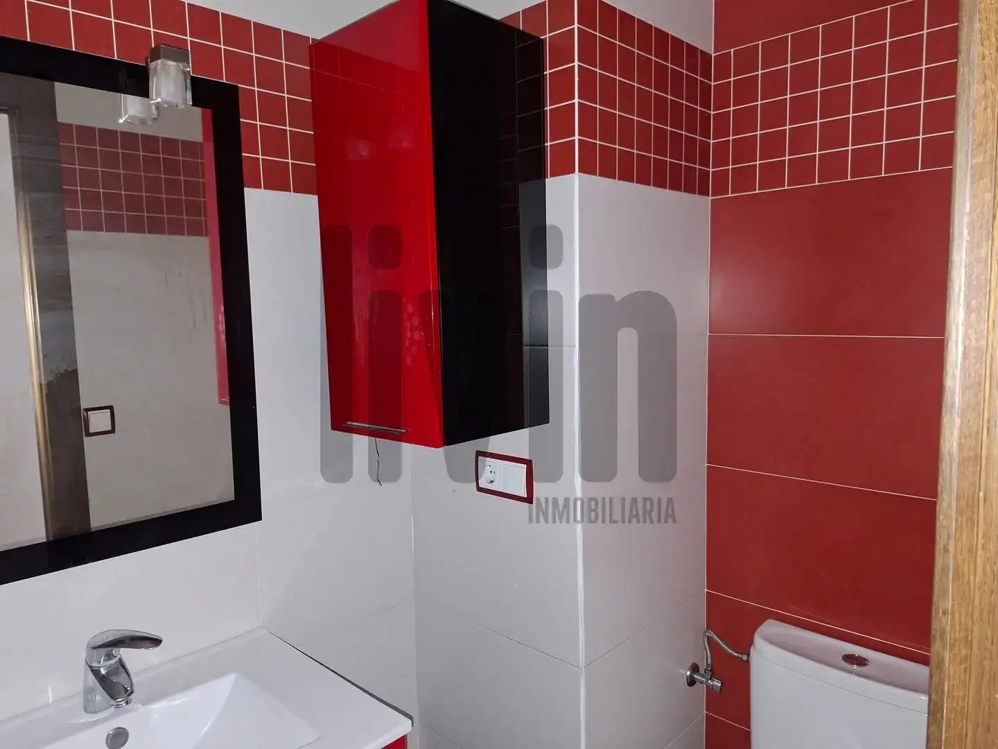 Bathroom of Flat for rent in Jaén  with Air Conditioner, Heating and Furnished