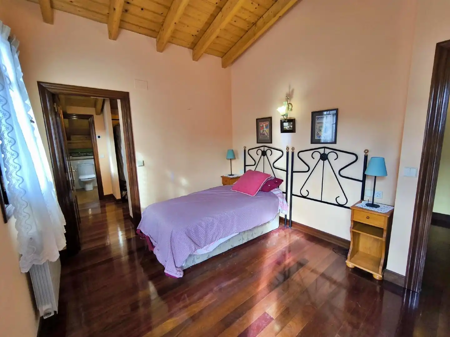 Dormitori de Casa o xalet en venda en Castro-Urdiales