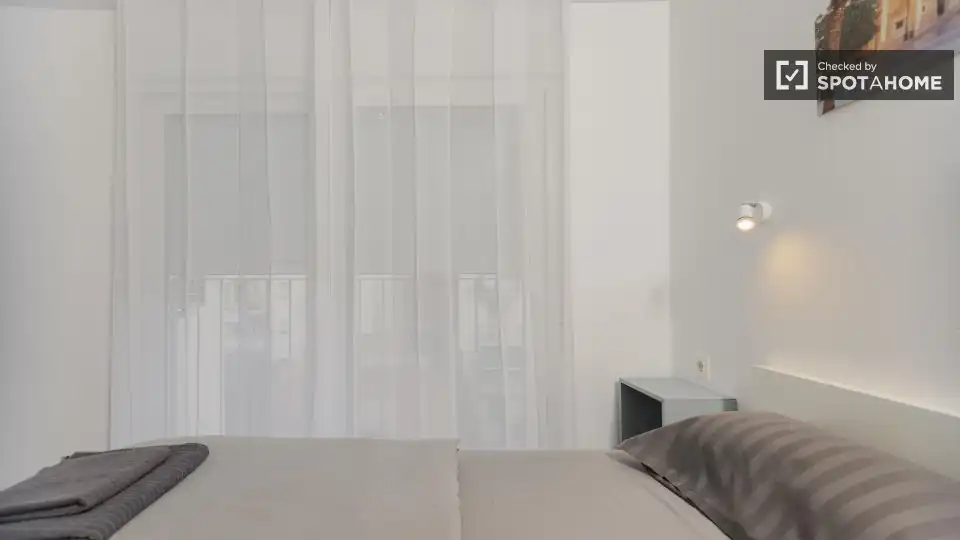 Bedroom of Flat for rent in Valencia  with Air Conditioner, Heating and Furnished