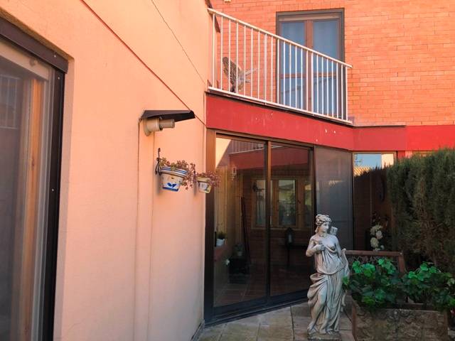 Casa adosada en Venta en Calle Sierra de Guara en Igriés