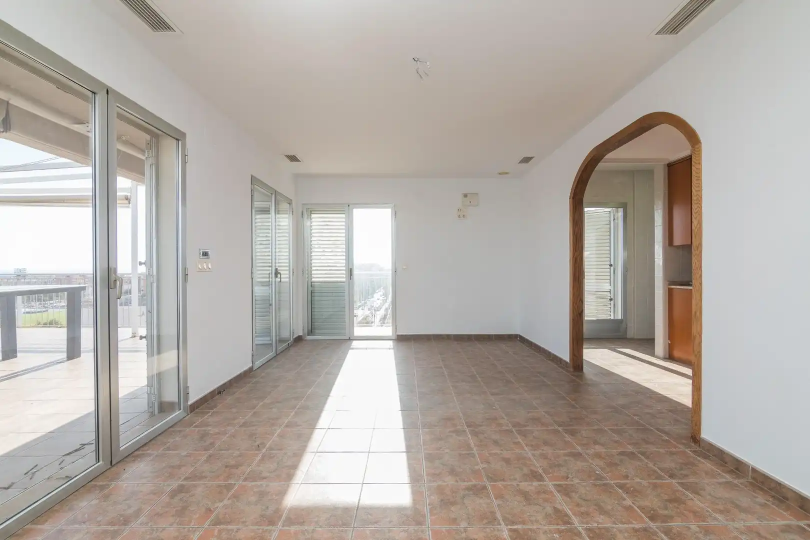 Dachboden zum Verkauf in Elche / Elx mit Klimaanlage, Heizung und Terrasse