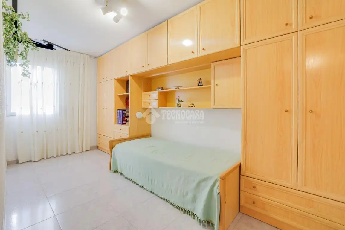 Dormitori de Pis en venda en L'Hospitalet de Llobregat amb Balcó