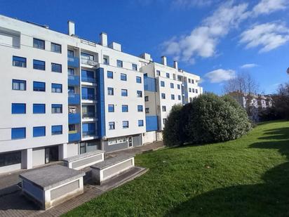 Vista exterior de Pis en venda en Camargo amb Calefacció i Traster