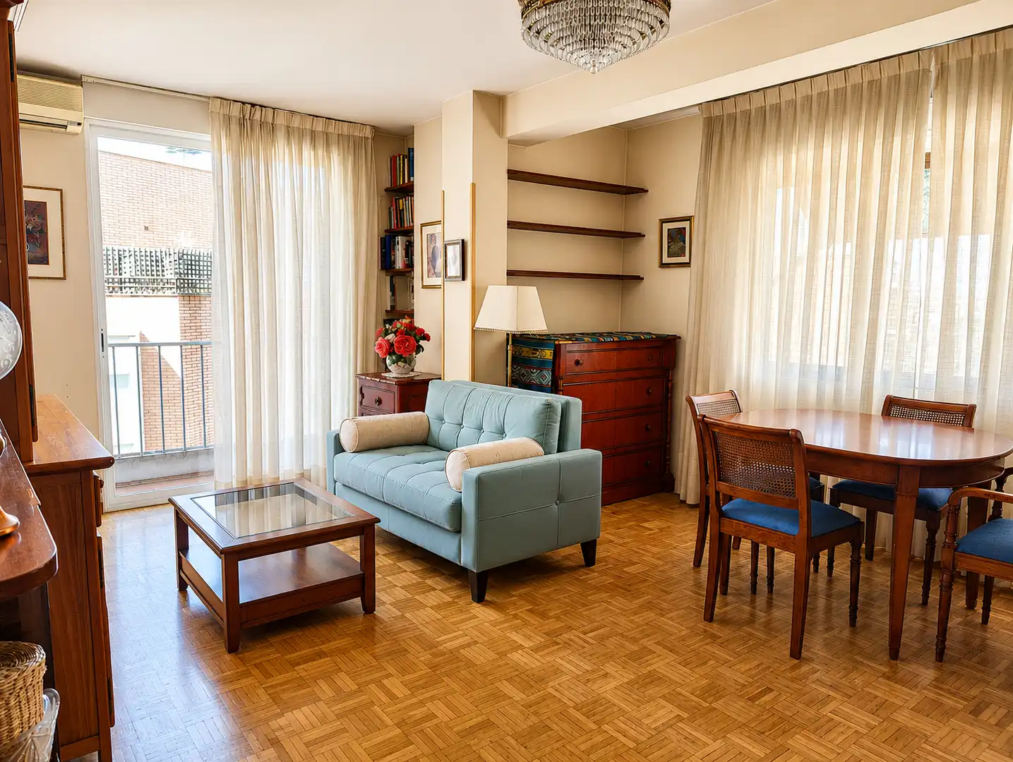 Sala d'estar de Pis en venda en Madrid amb Calefacció