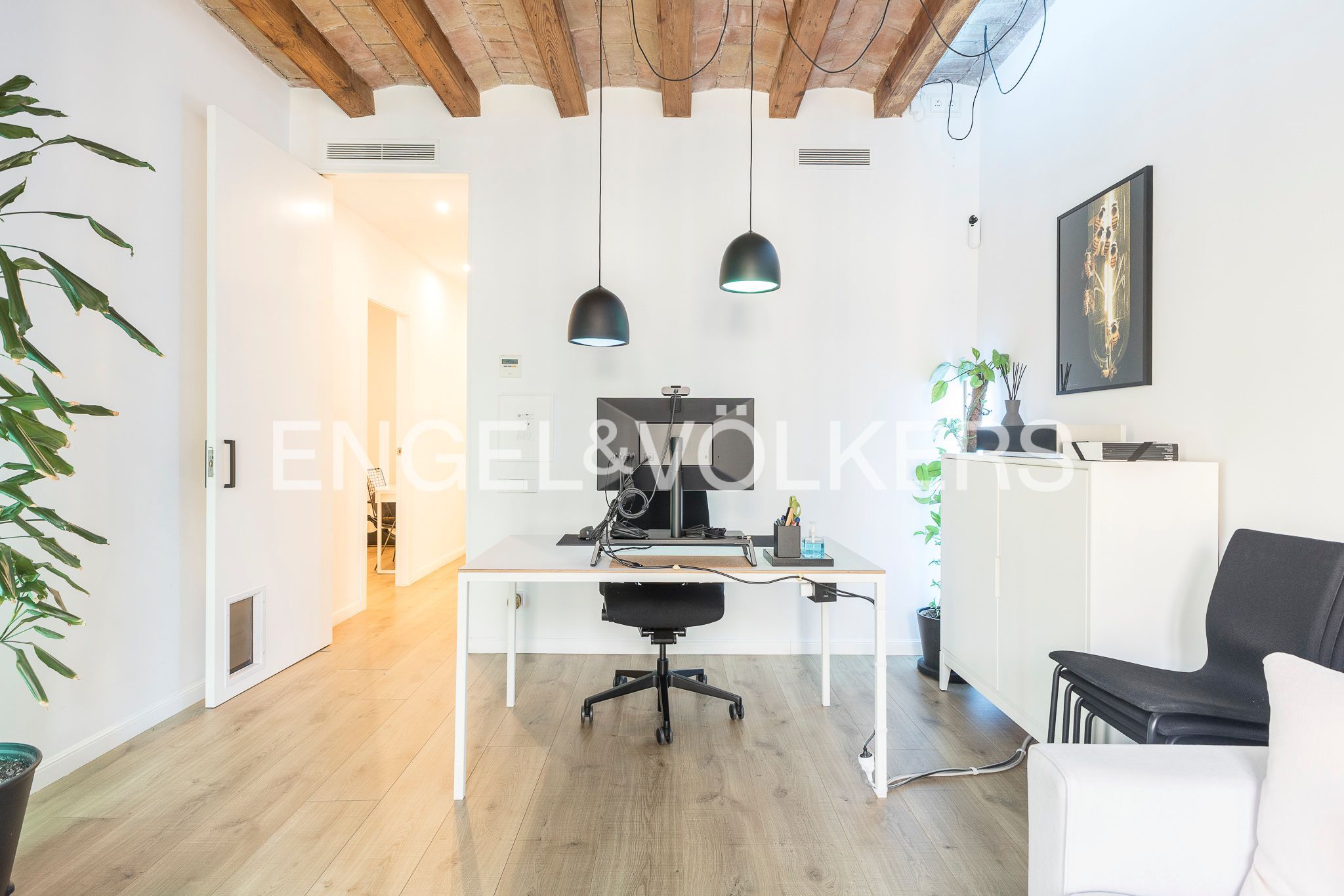 Wohnung zum Verkauf in  Barcelona Capital mit Klimaanlage, Heizung und Balkon